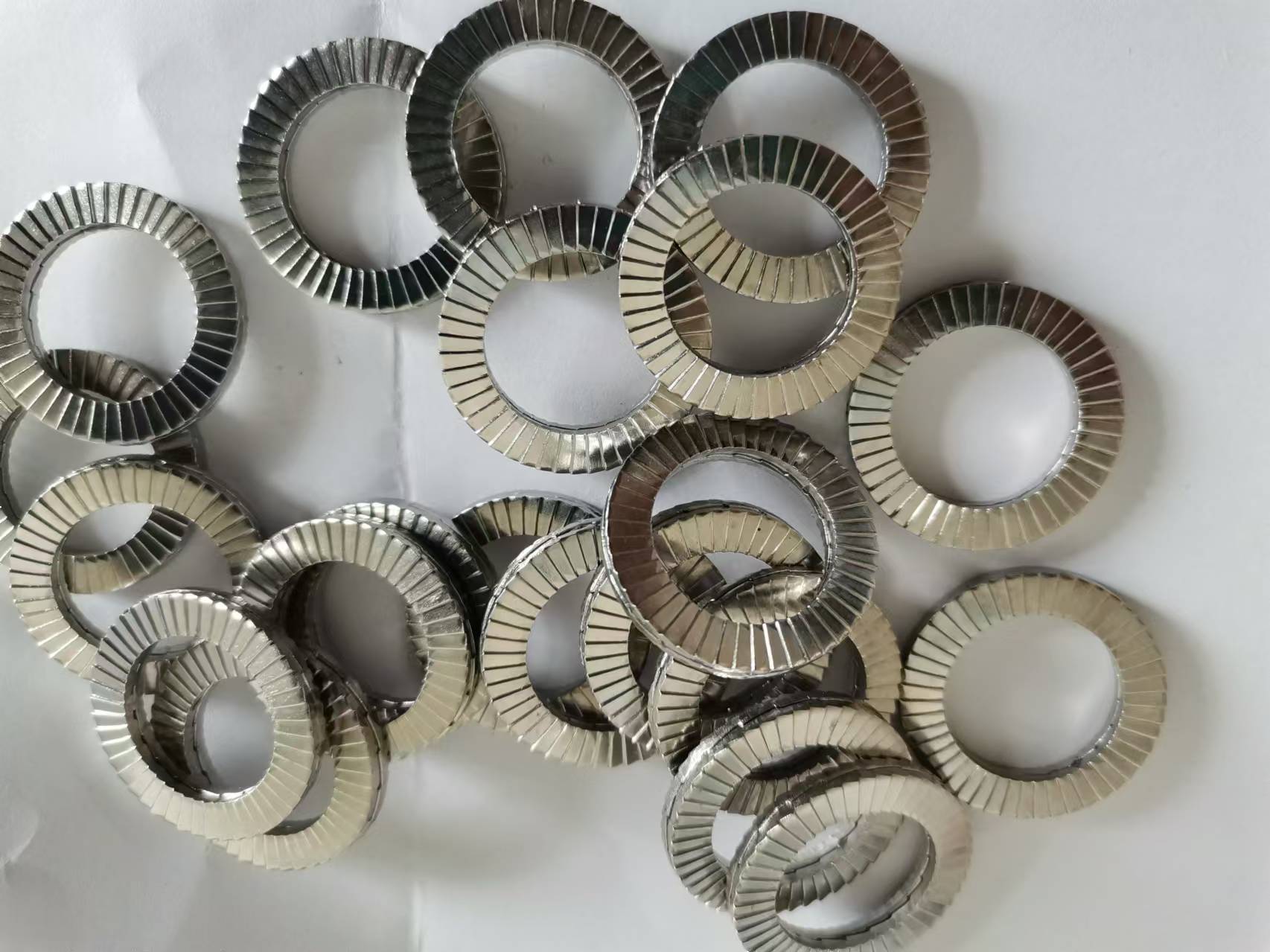 青岛泛易精密五金有限公司